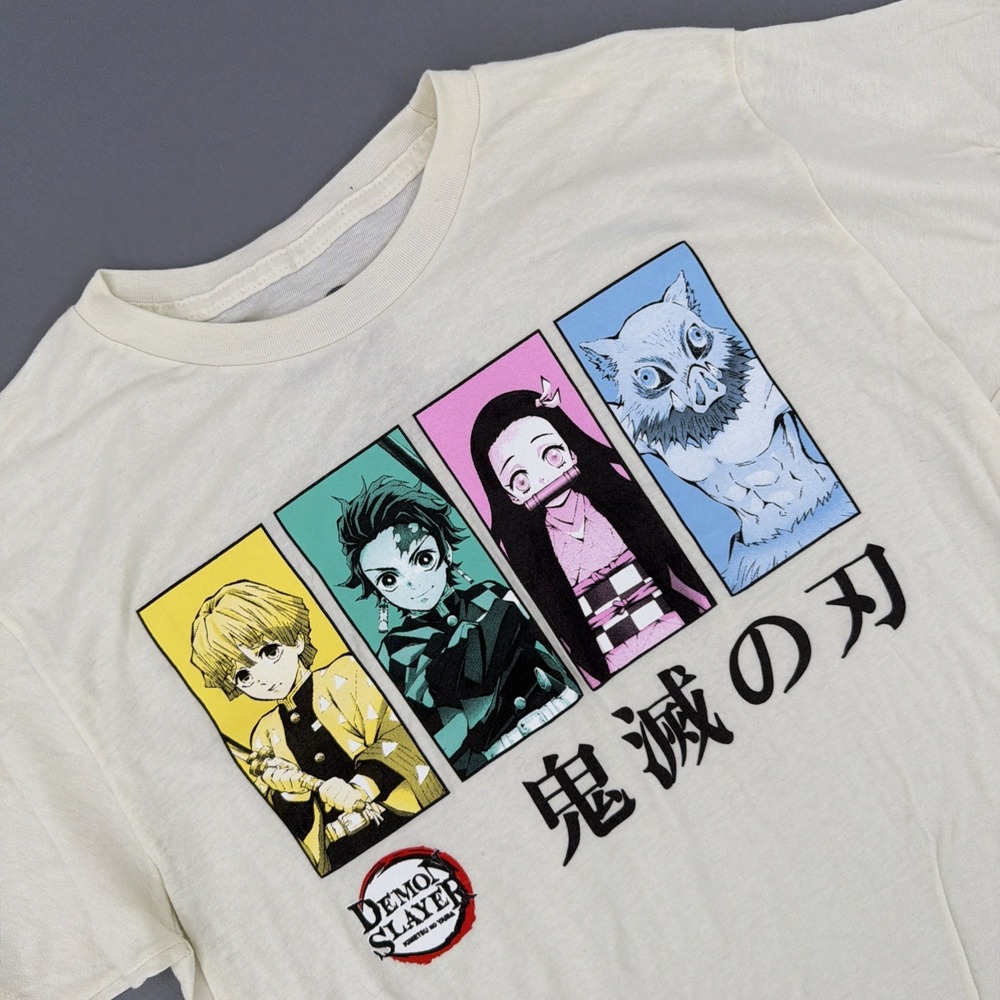 Demon Slayer Anime T Shirt Womens Medium White Tanjiro Nezuko Inosuke Zenitsu